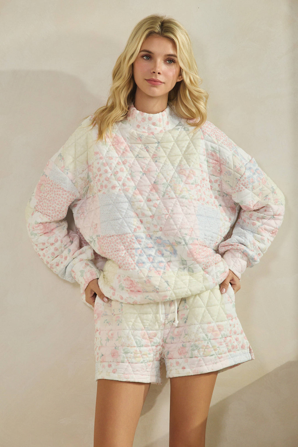 Veveret Floral Mockneck Sweater