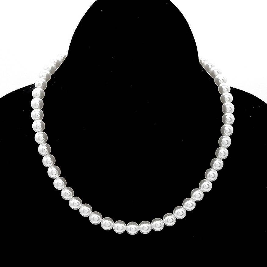 Vera Simple Chic Fuax Pearls Necklace