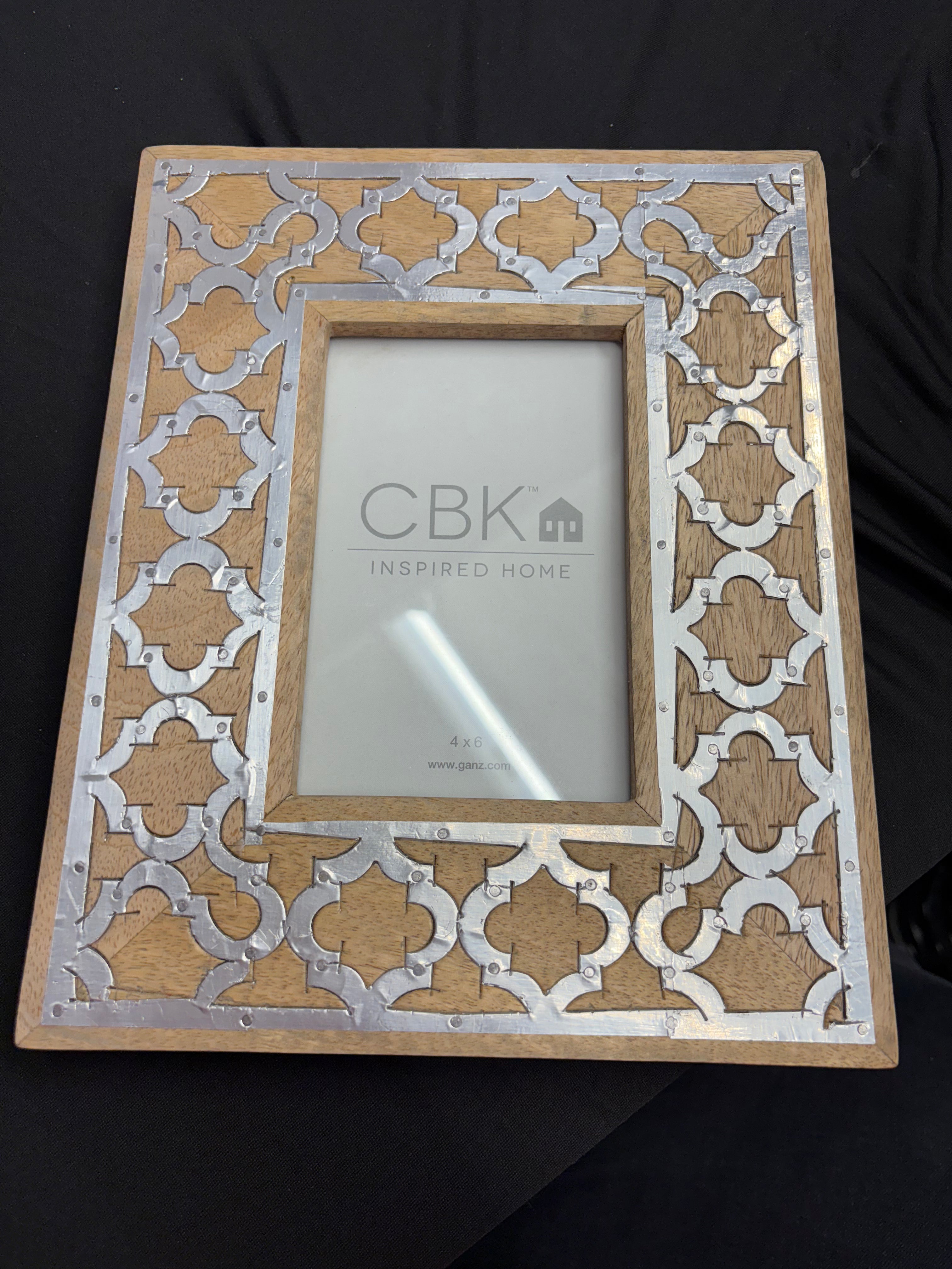 CBK Wood and Metal Decorative 4x6 Photo Frame