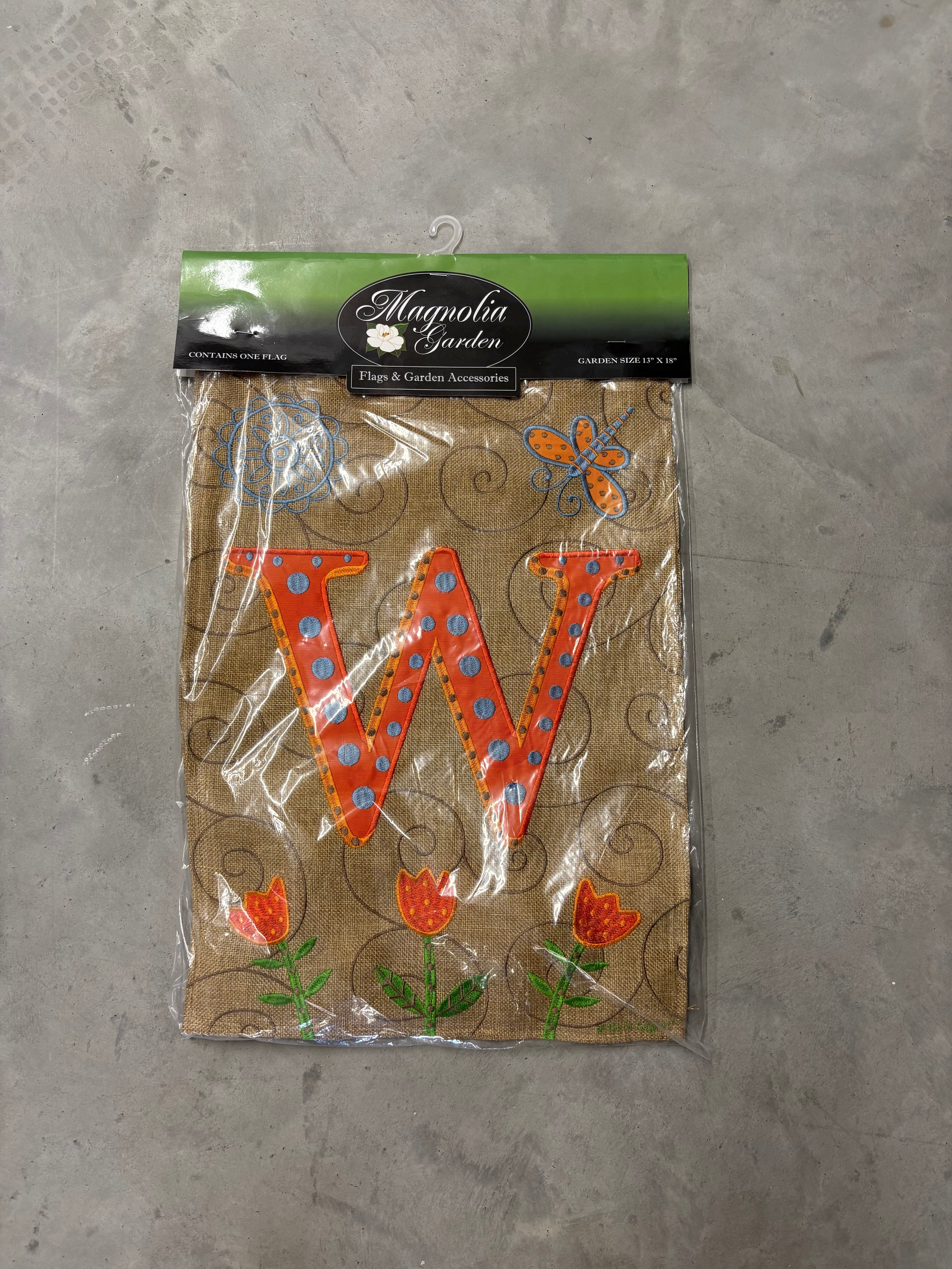 Magnolia Garden spring letter flag