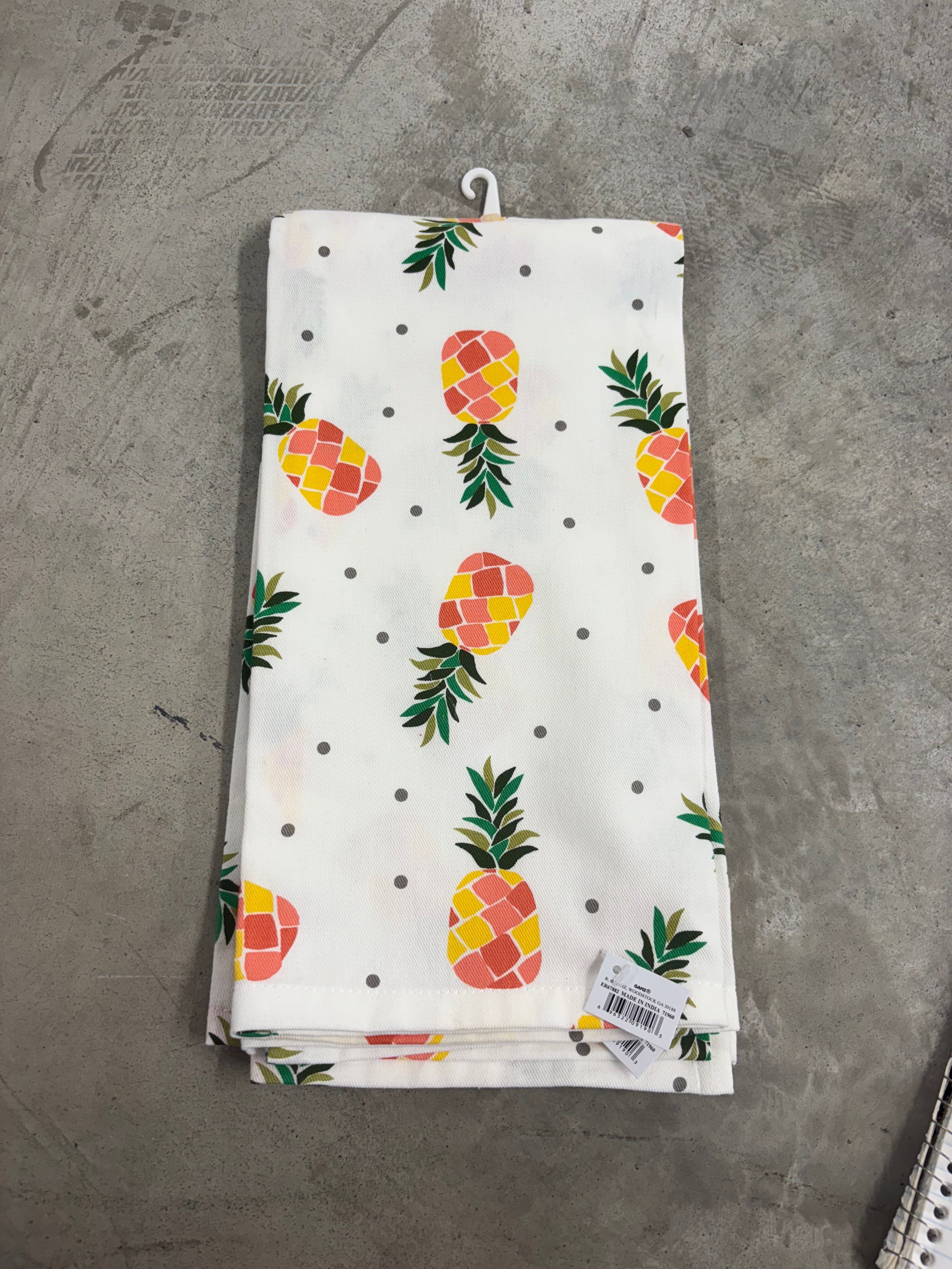 Ganz Pineapple Print Tea Towel