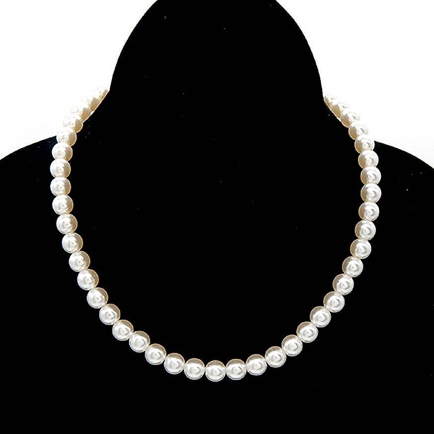 Vera Simple Chic Fuax Pearls Necklace