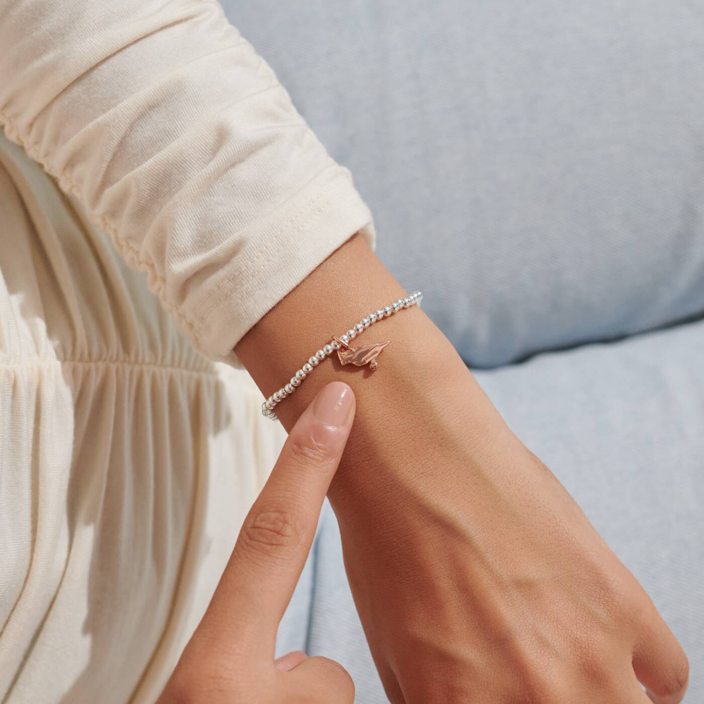 A Littles & Co Red Cardinal Stretch Bracelet